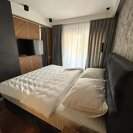 Delux Presidentbulevar Apartment Brcko